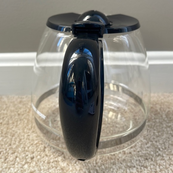 NWOB Replacement BLACK & DECKER Home 12 Cup Glass Coffee Carafe & Lids GC3000B - Picture 3 of 7